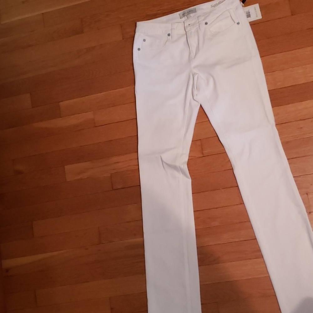 Henry and Belle Signature Straight Jeans